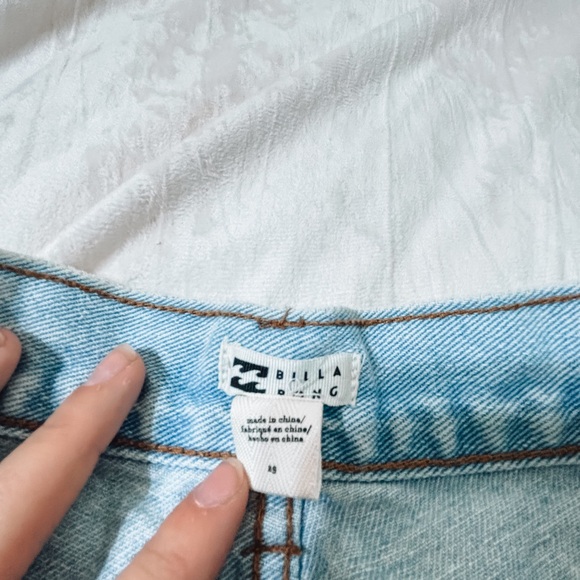Billabong Jean Shorts - Picture 4 of 4
